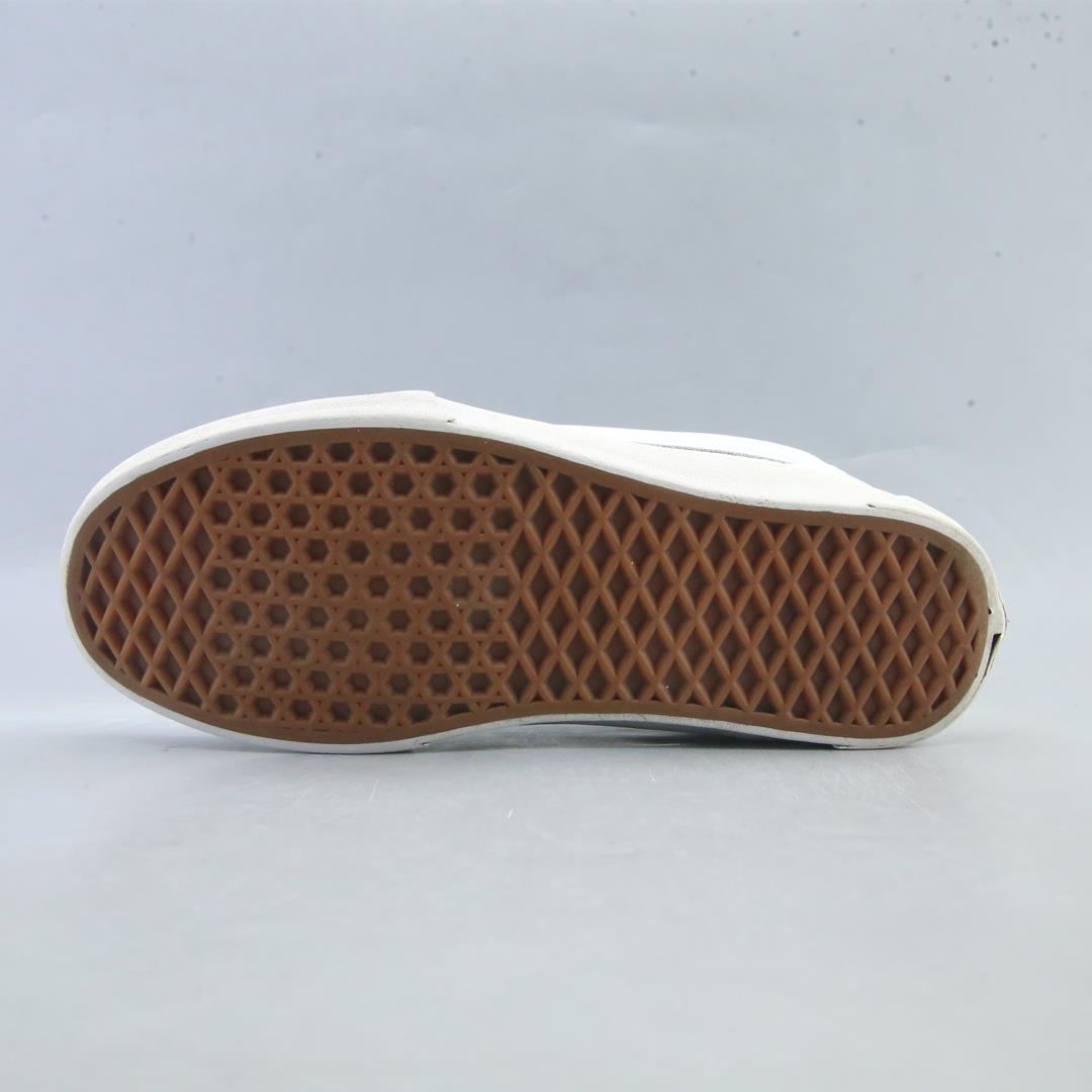 VANS KNU SKOOL