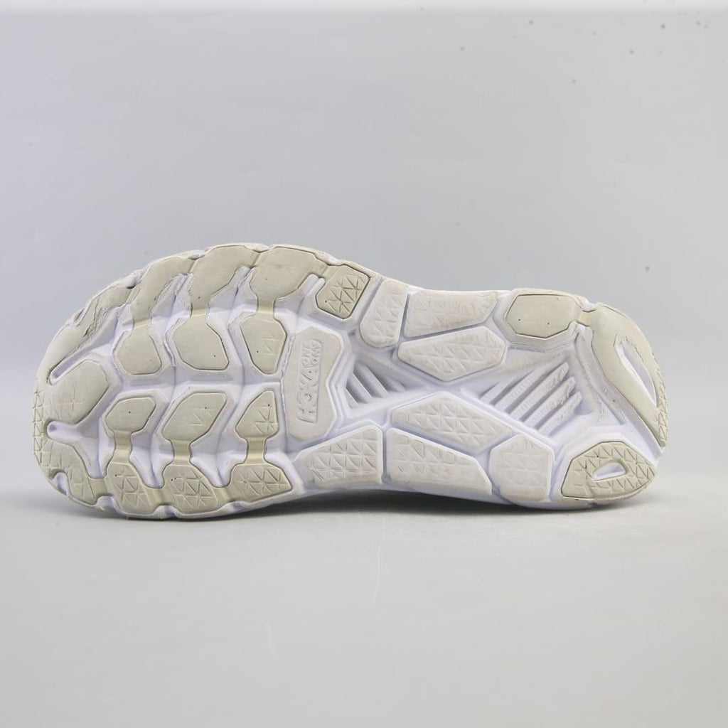 HOKA ONE ONE CLIFTON 7
