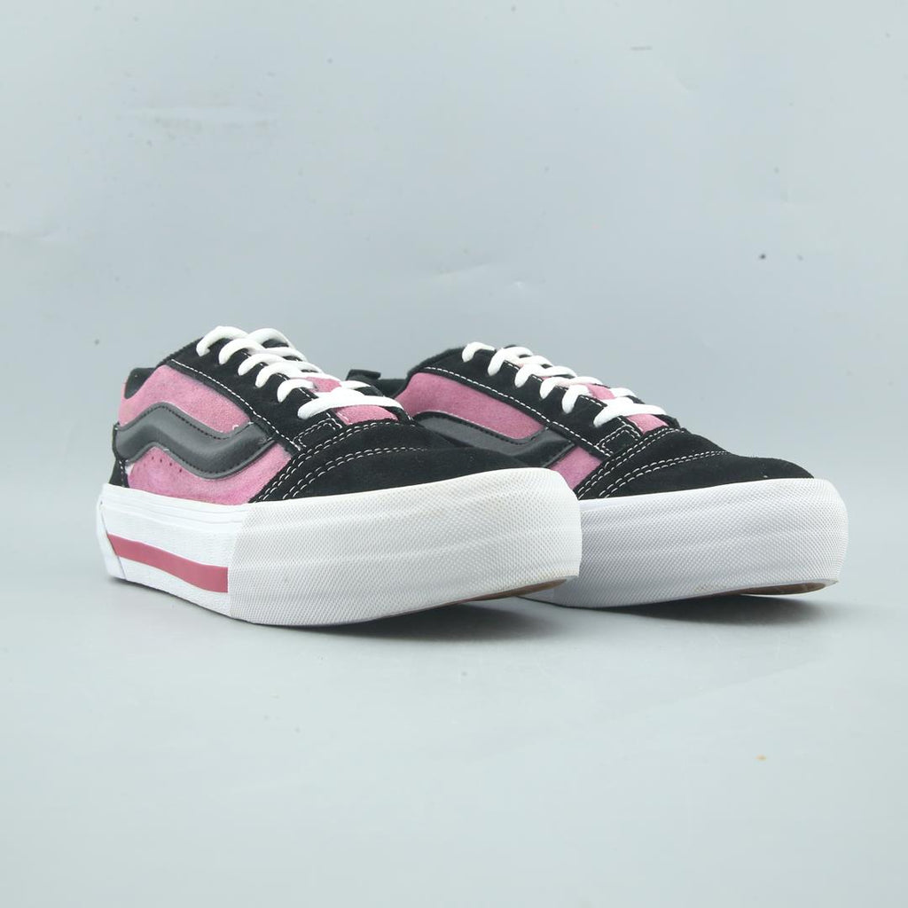 VANS KNU SKOOL