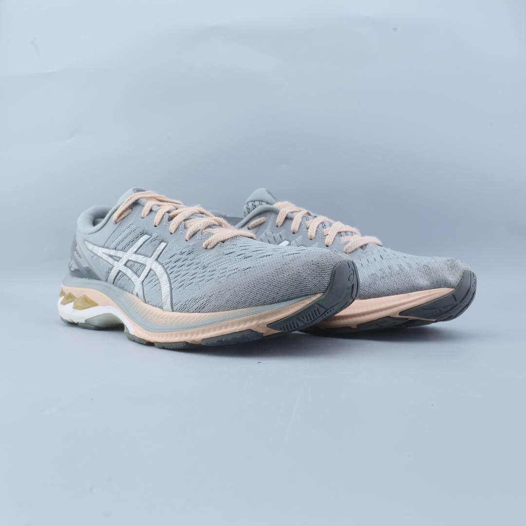 ASICS GEL KAYANO 27