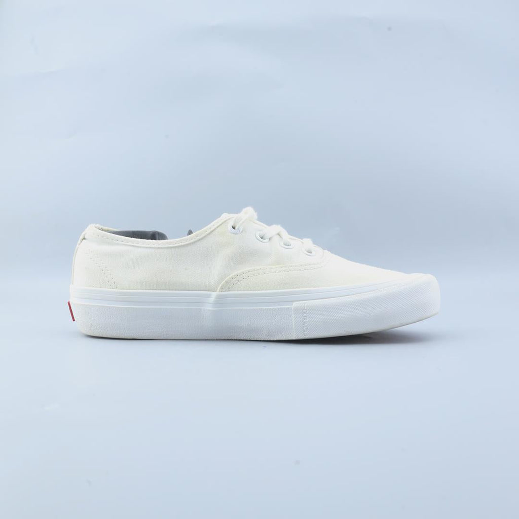 VANS AUTHENTIC UC