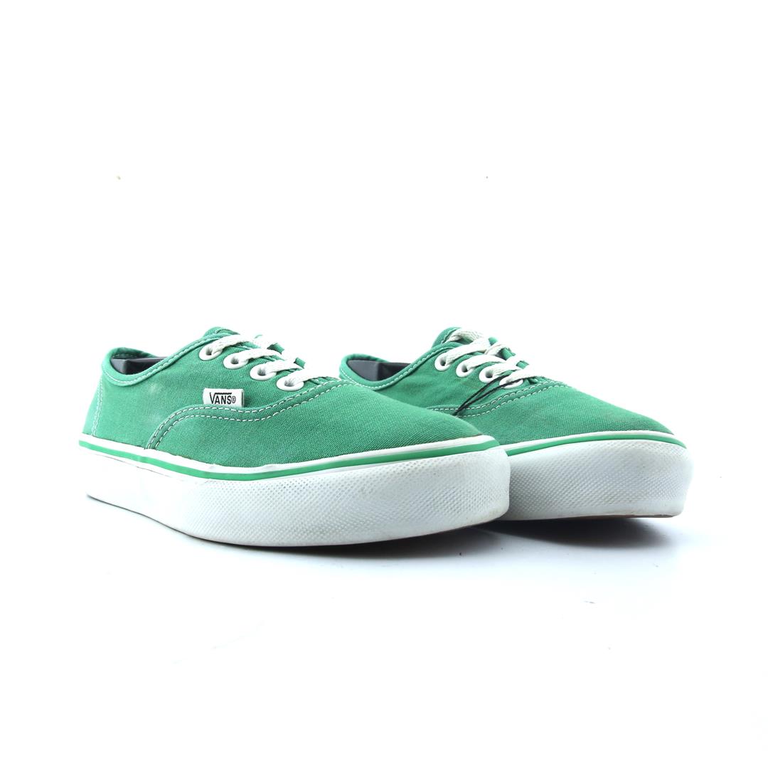 VANS AUTHENTIC