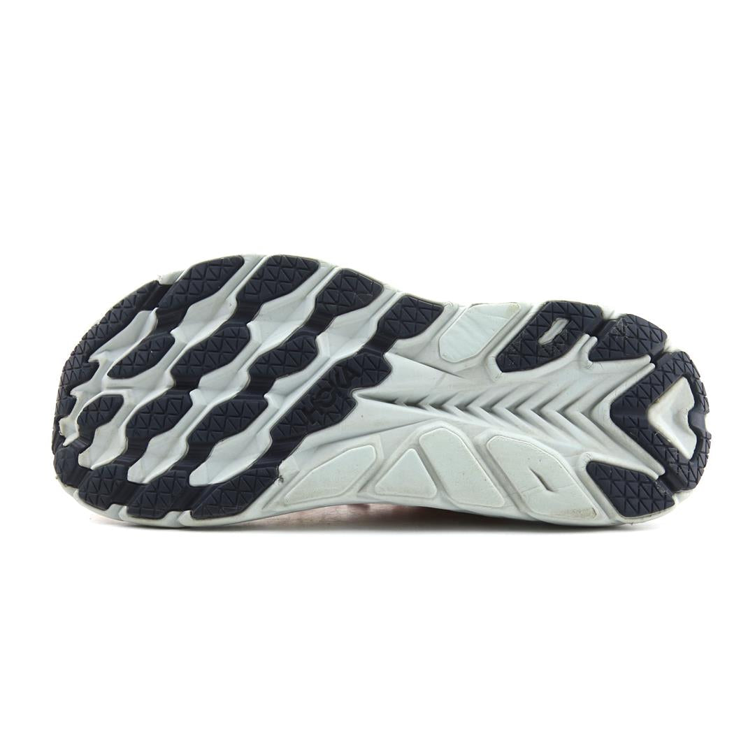 HOKA ONE ONE CLIFTON 8