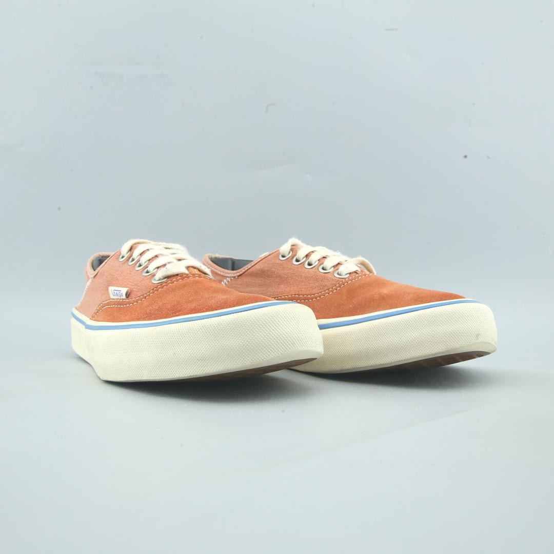 VANS AUTHENTIC
