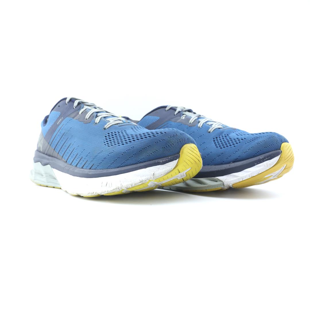 HOKA ONE ONE ARAHI 3