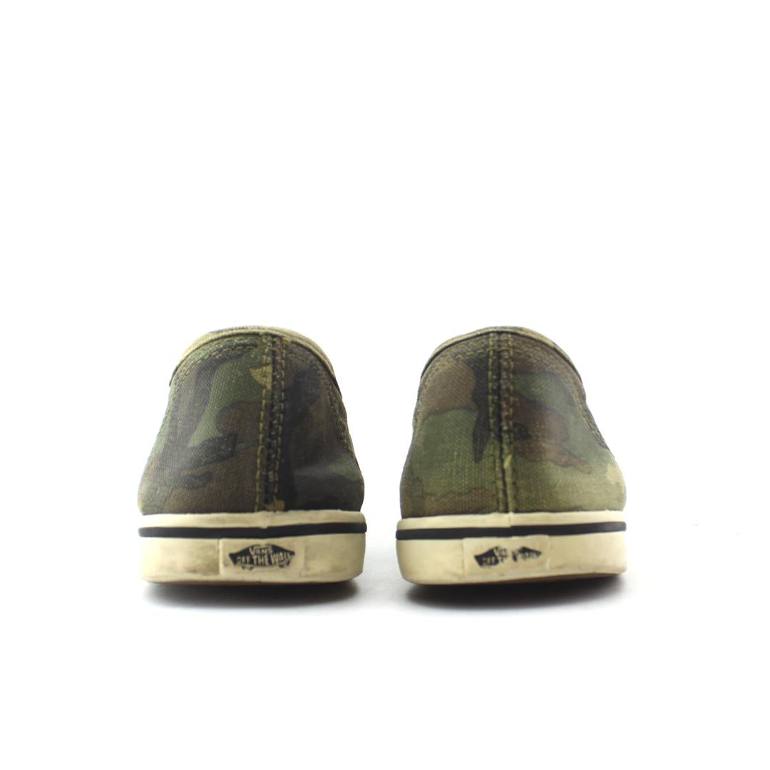 VANS AUTHENTIC