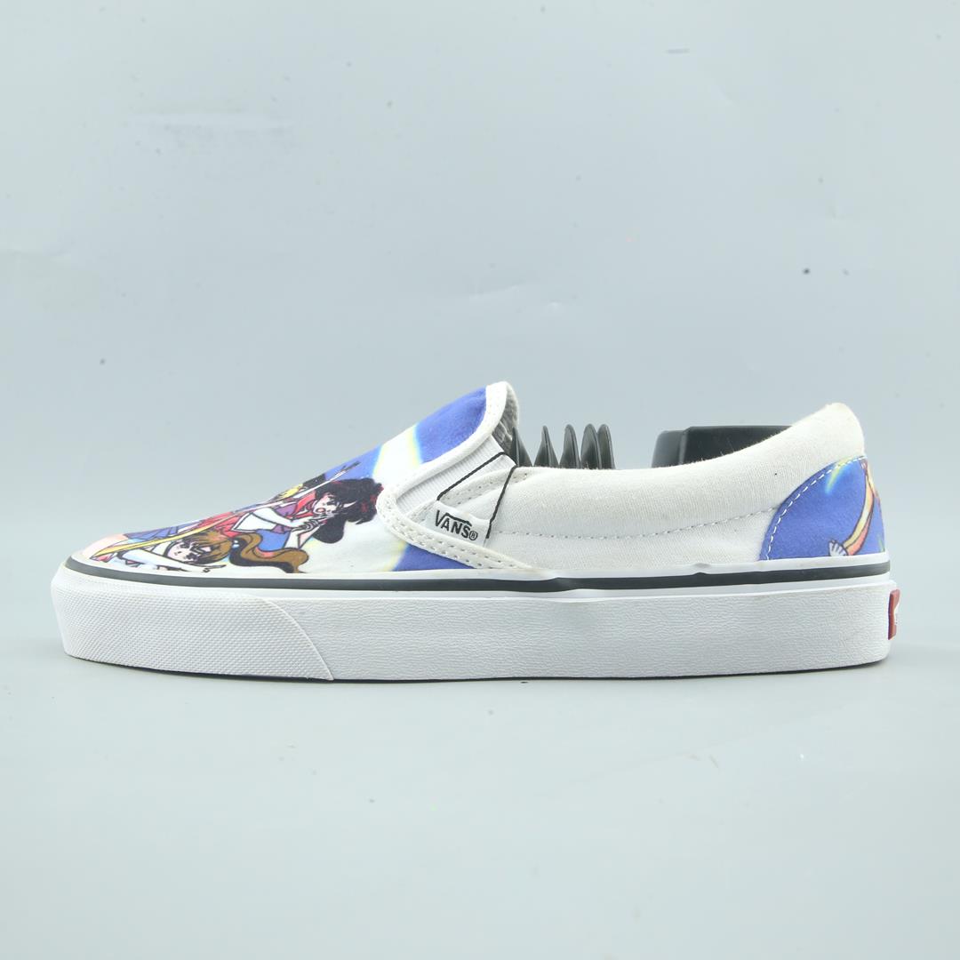 VANS CLASSIC X SAILOR MOON