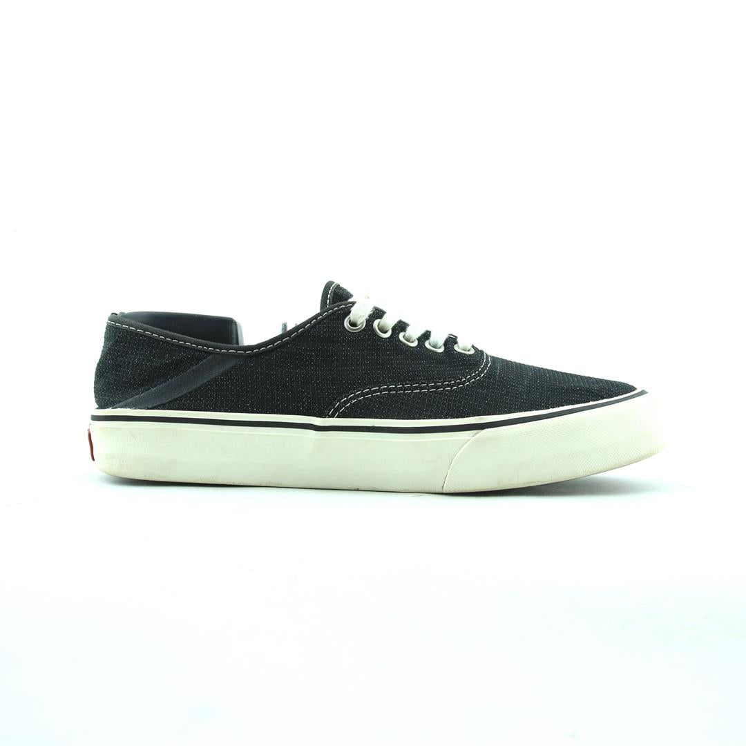 VANS AUTHENTIC