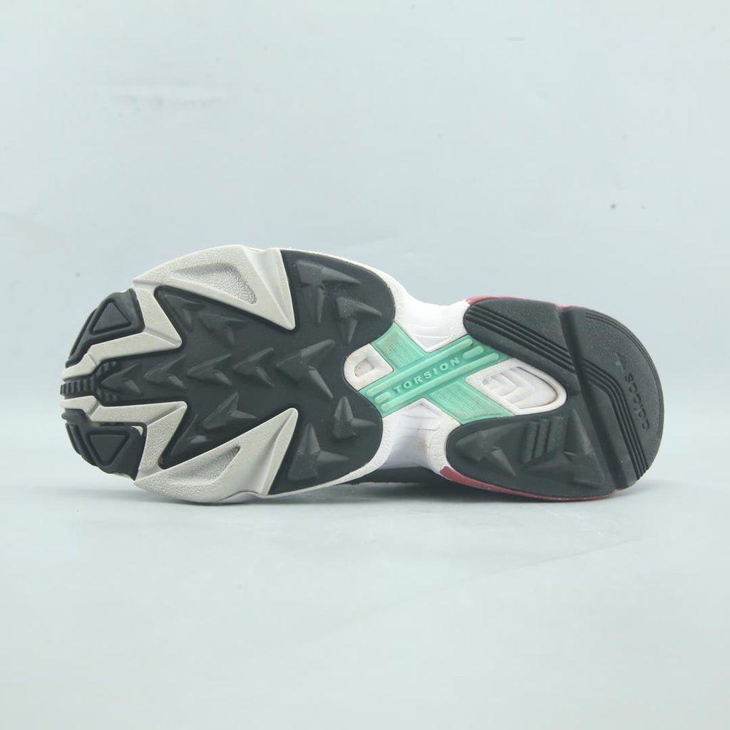 ADIDAS FALCON