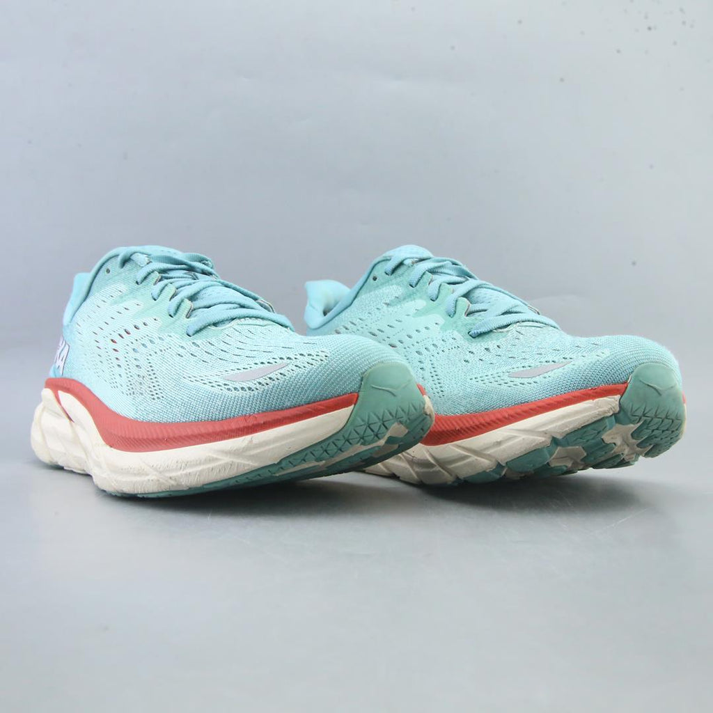 HOKA ONE ONE CLIFTON 8