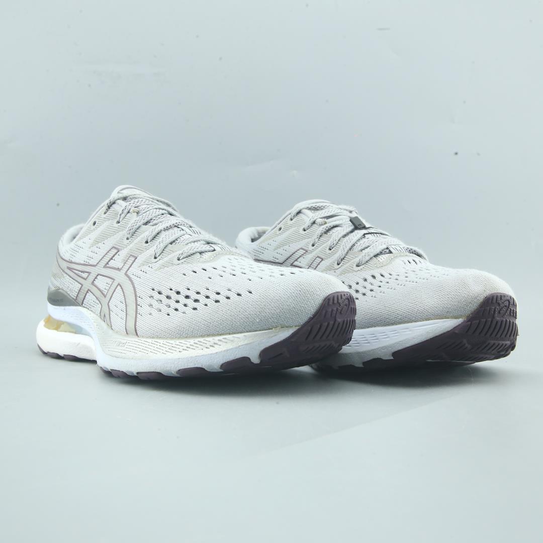 ASICS GEL-KAYANO 28