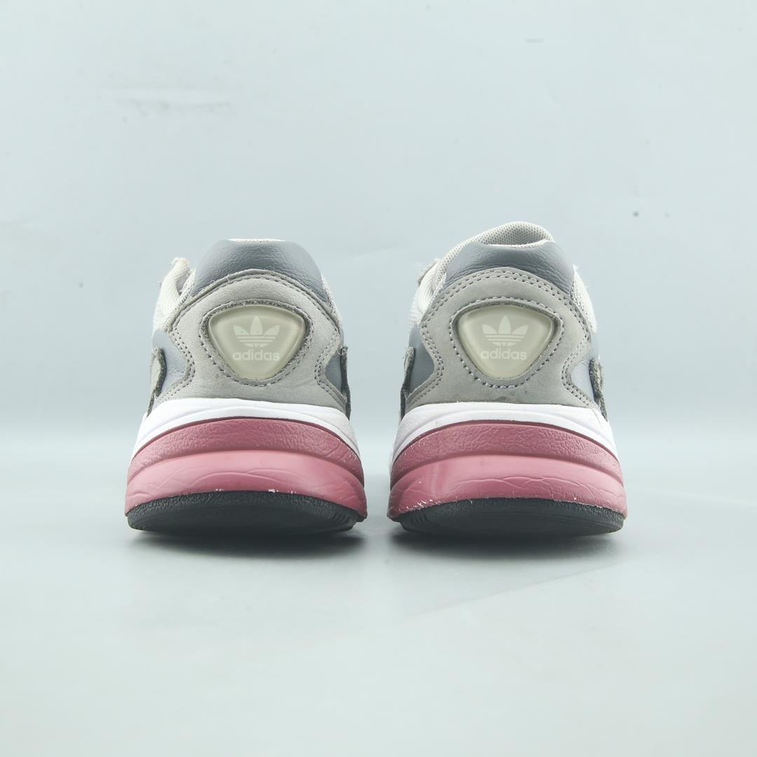ADIDAS FALCON