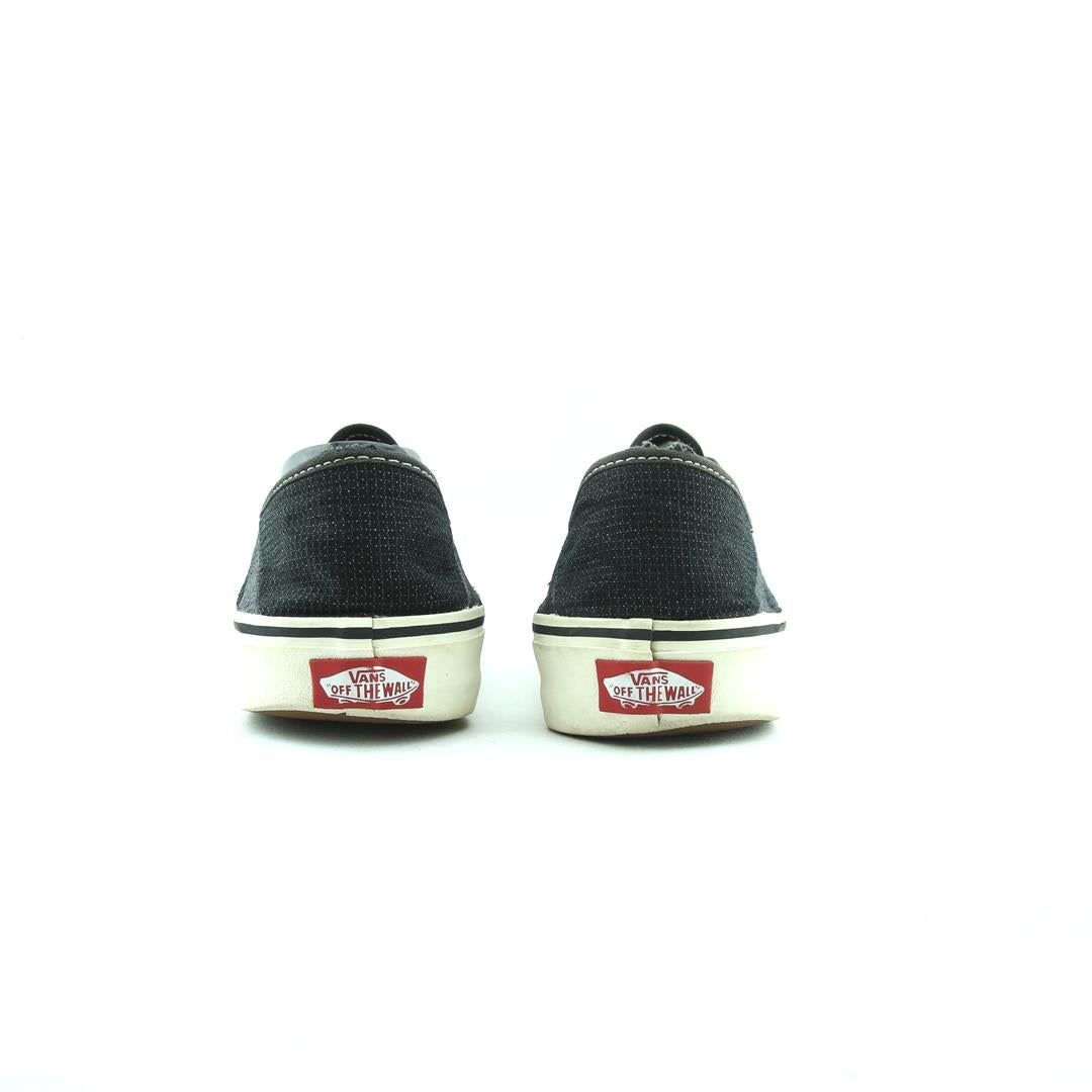 VANS AUTHENTIC